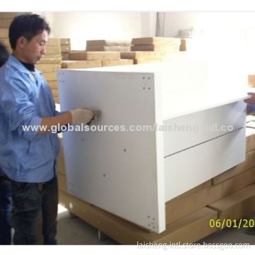 Clothes Rack with 4-way Gondola and KD Structure Packing, Measures 840 x 840 x 1,400mm